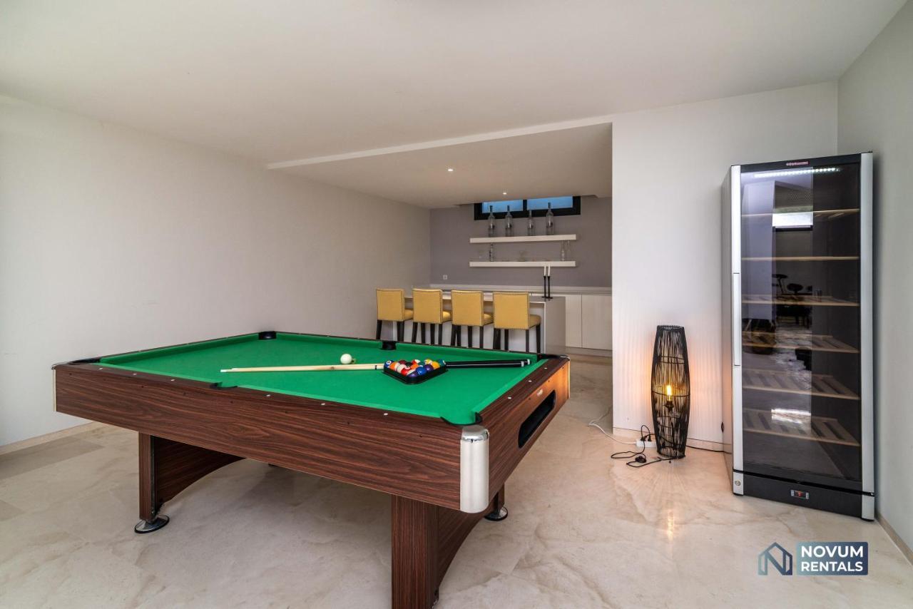 Extravagant 5-bdrm - Heated Pool & Gym *